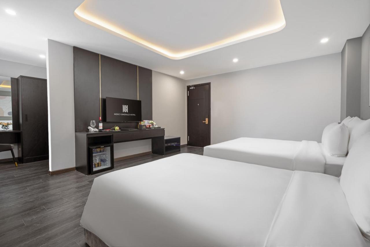 Mercy Emerald Hotel Da Nang Exterior foto