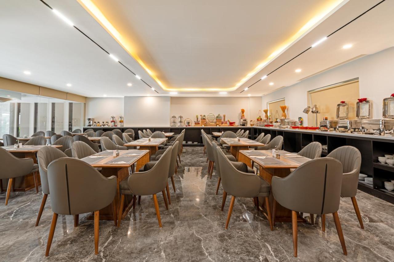 Mercy Emerald Hotel Da Nang Exterior foto