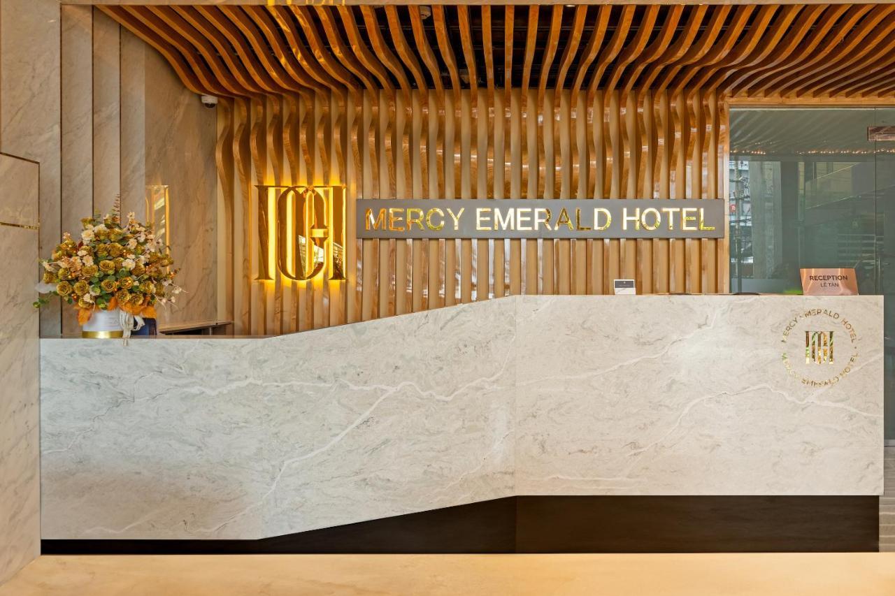 Mercy Emerald Hotel Da Nang Exterior foto
