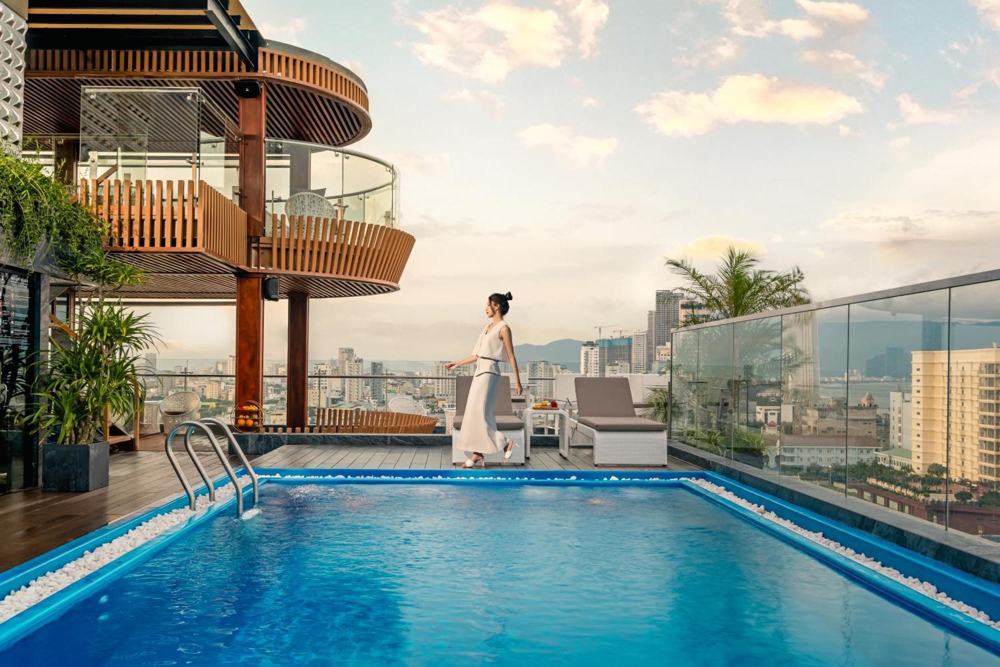 Mercy Emerald Hotel Da Nang Exterior foto